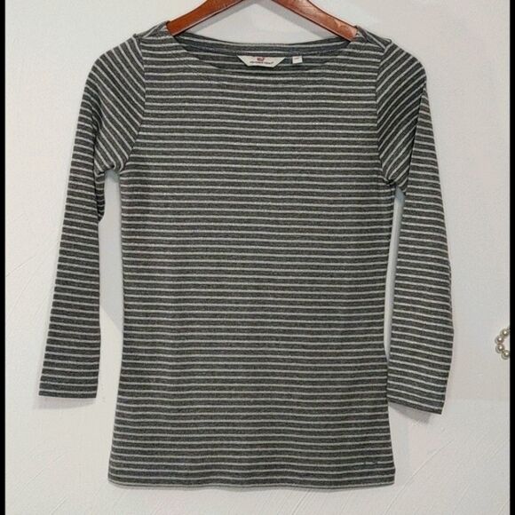 Vineyard Vines top - Picture 1 of 5